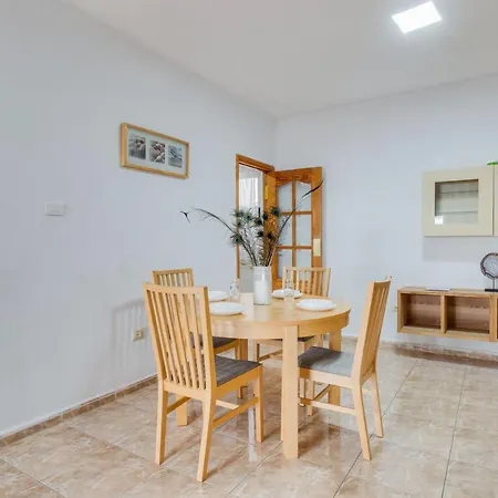 Three Bedroom Ii Near Sc *
