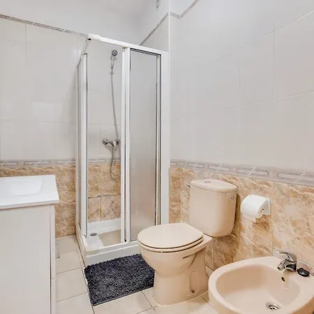 Three Bedroom Ii Near Sc Apartment *
